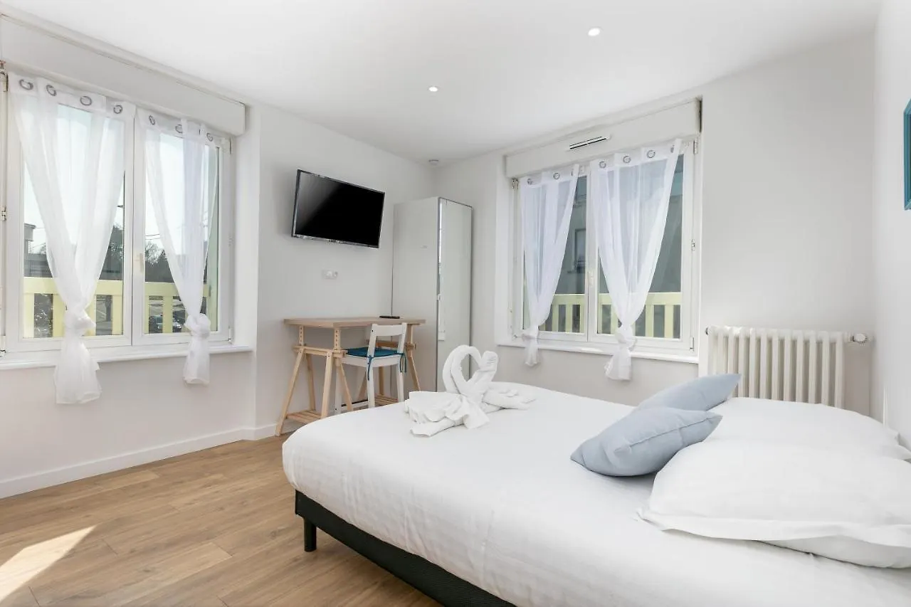 La Recouvrance : Chambre Spacieuse Avec Sdb Privative, Cuisine Et Salon Partages, Terrasse, Proche Facs Et Centre Brest